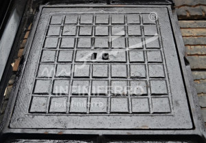 tutup manhole cast iron