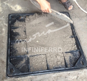 pemasangan beton pada recessed manhole cover pemasangan beton pada manhole cover