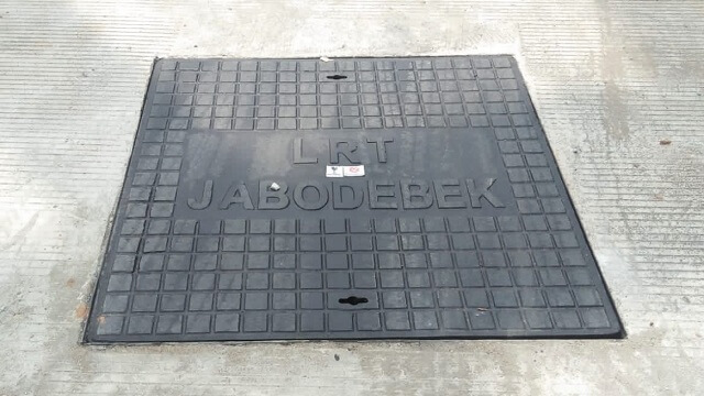 manhole cover proyek LRT Jabodebek