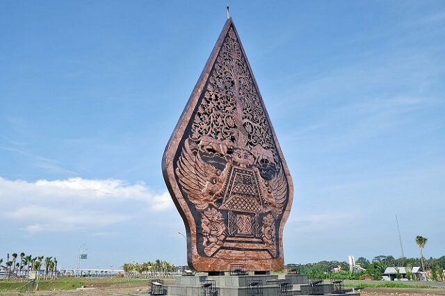 ikon yogyakarta international airport - gunungan